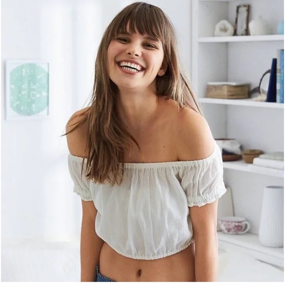 Aerie Off the Shoulder Cropped Blouse in Olive Green - Picture 1 of 3